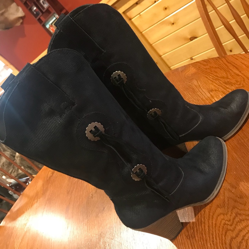 Mia Pull on Boots w/tassels